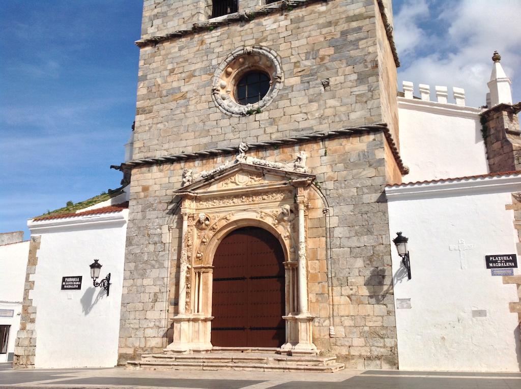 Hostal Los Amigos Olivenza Exterior photo